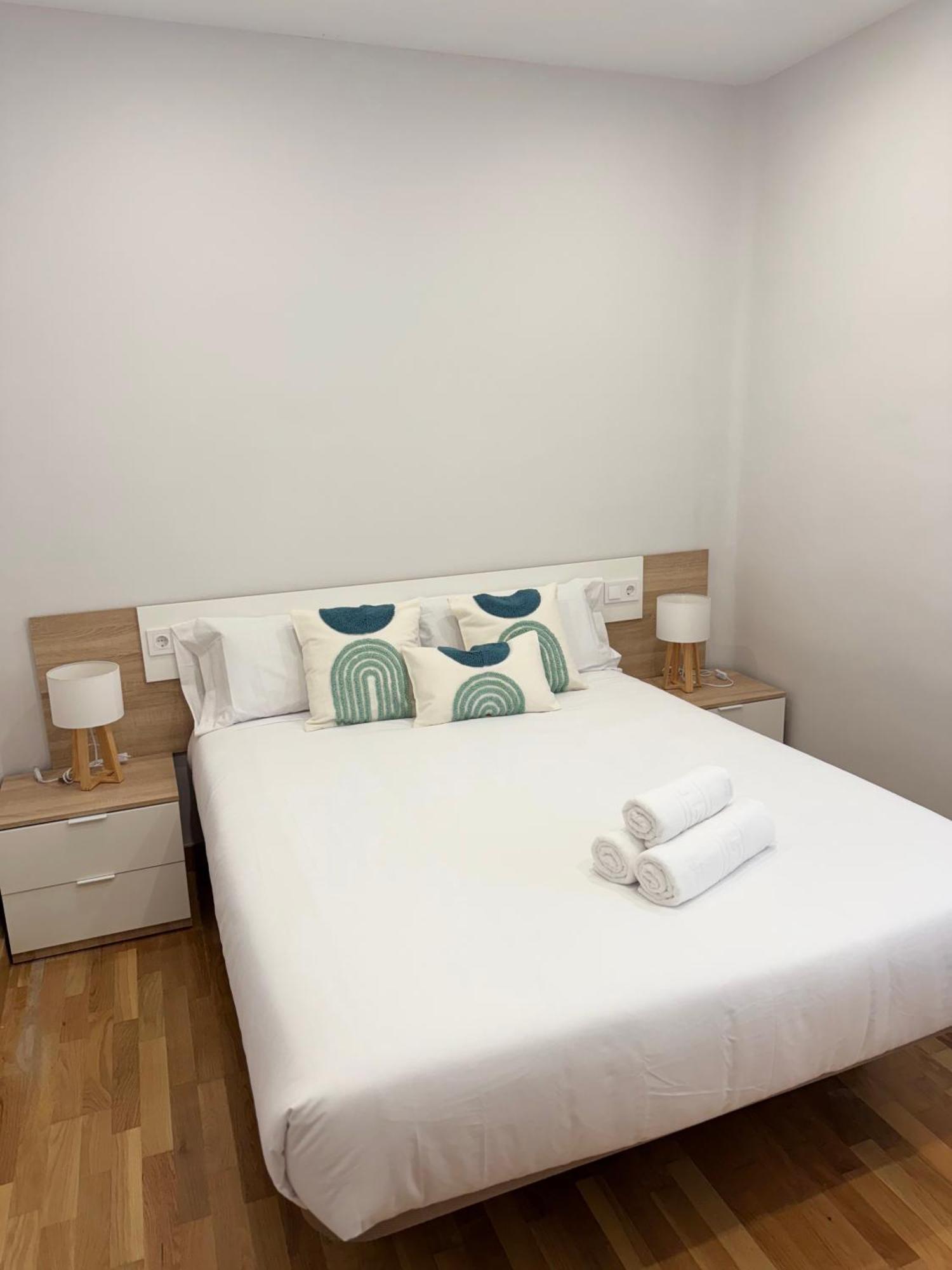 Rioja Centro Ayuntamiento By Apartamentos ログローニョ エクステリア 写真